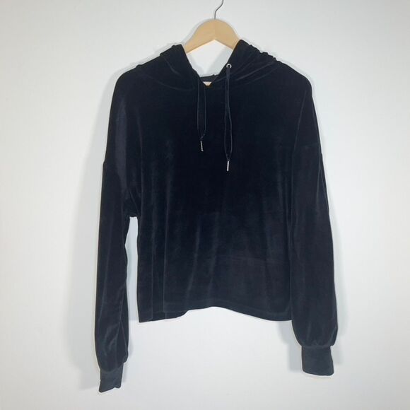 Wild Fable | Black Cropped Velvet Sweatshirt | Medium - Picture 1 of 6